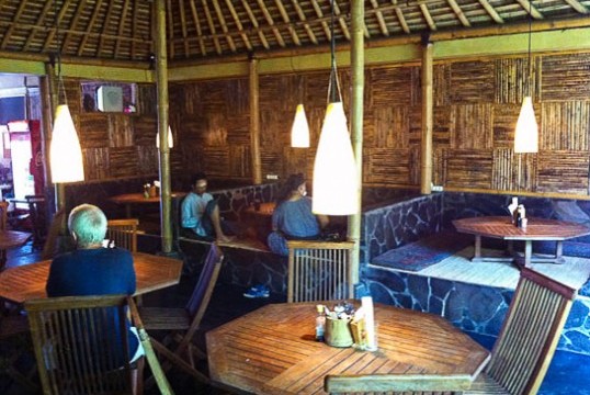 Seminyak Warung Taman Bambu